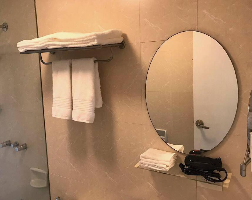 Spacious Bgc 2 Bedroom With A View マニラ市 エクステリア 写真