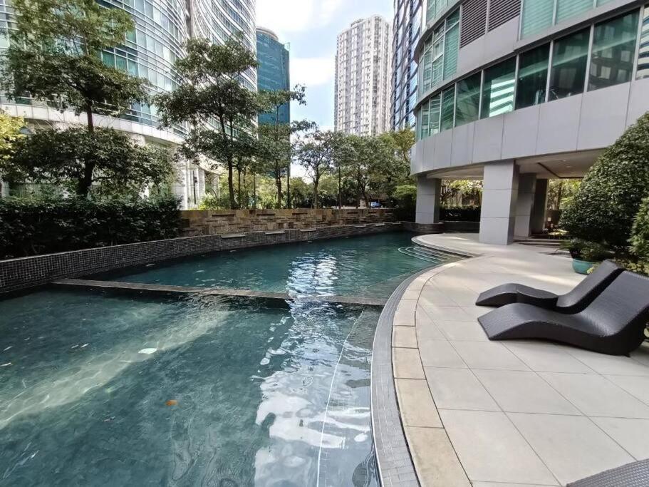 Spacious Bgc 2 Bedroom With A View マニラ市 エクステリア 写真